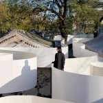 No Straight Answers: 10 Chinese Buildings With Fluid Forms and Curvilinear Masses